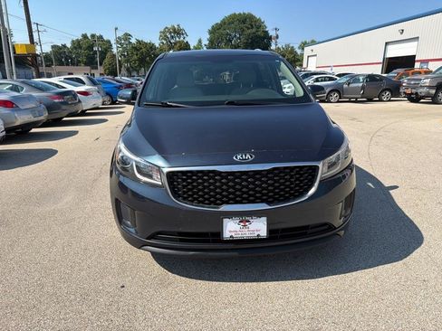 Used 2016 Kia Sedona LX w/ LX Convenience Package FWD image 3