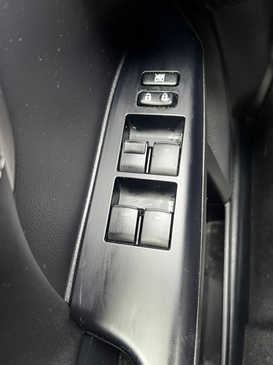 Used 2014 Lexus CT 200h FWD image 28