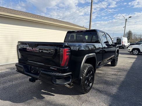 Used 2024 GMC Sierra 3500 AT4 w/ AT4 Premium Plus Package image 9