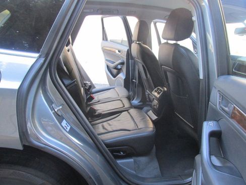 Used 2016 Audi Q5 2.0T Premium Plus w/ Technology Package image 3