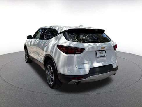 Used 2026 Chevrolet Blazer LT FWD image 5