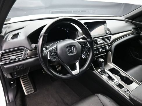 Used 2019 Honda Accord Sport image 14