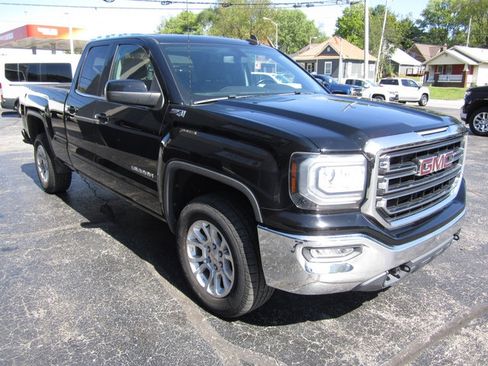 Used 2019 GMC Sierra 1500 SLE w/ SLE Value Package image 5