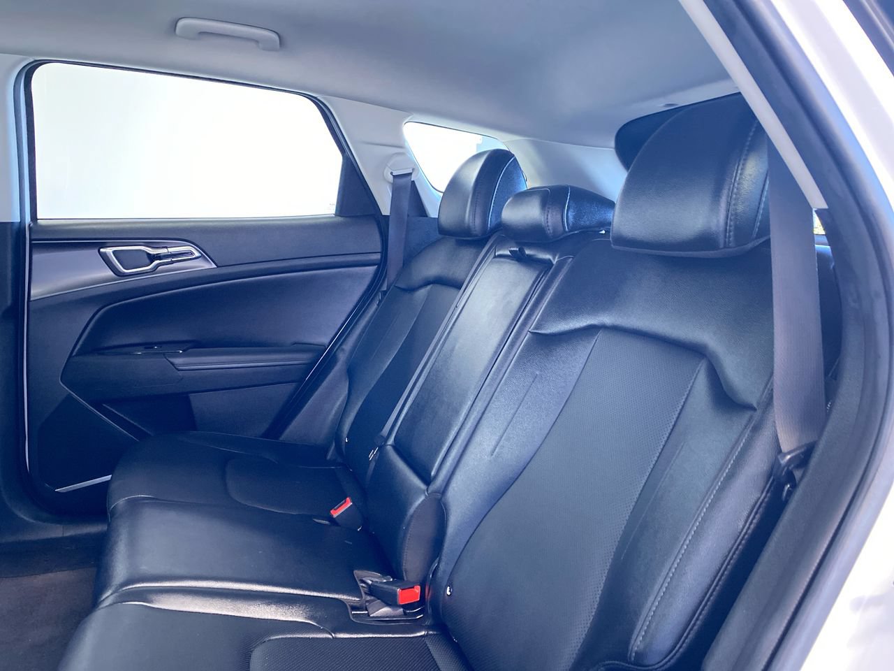 Certified 2025 Kia Sportage EX FWD image 33
