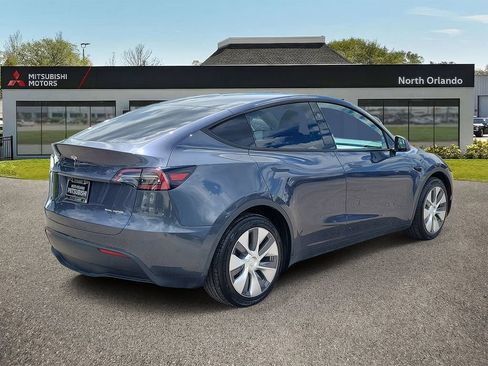 Used 2023 Tesla Model Y Long Range AWD/4WD image 3
