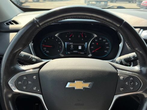 Used 2019 Chevrolet Traverse Premier AWD/4WD image 32