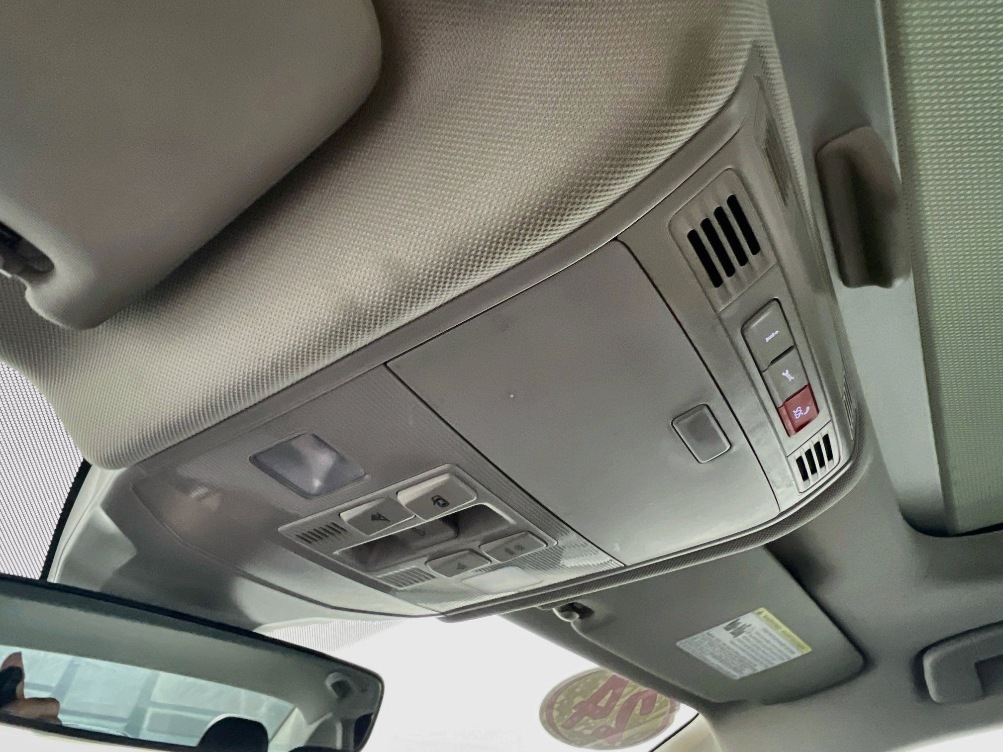 Used 2024 Volkswagen Jetta SE FWD image 20