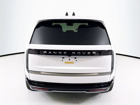 New 2026 Land Rover Range Rover Long Wheelbase SE AWD/4WD image 6
