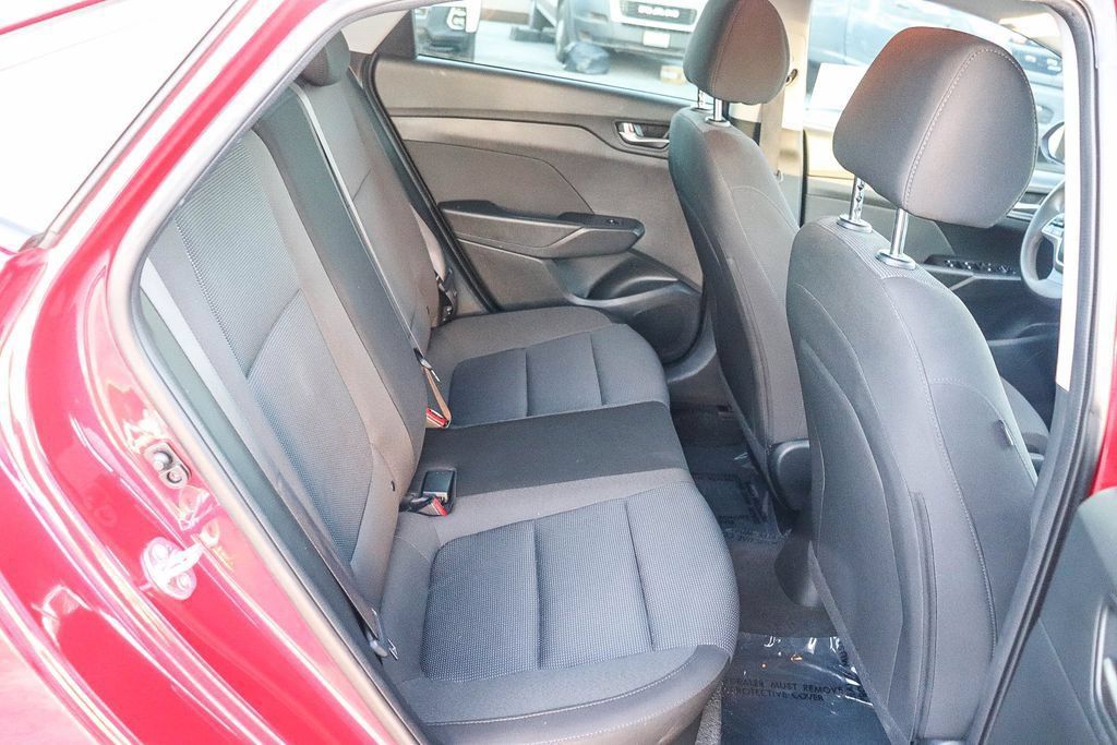 Used 2022 Hyundai Accent FWD image 18