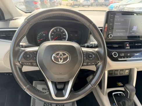 Used 2022 Toyota Corolla Cross LE image 21