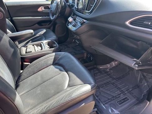 Used 2020 Chrysler Pacifica Touring-L w/ Advanced Safetytec Group AWD/4WD image 42