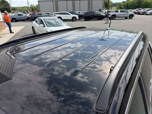 Used 2024 Jeep Compass Limited image 12