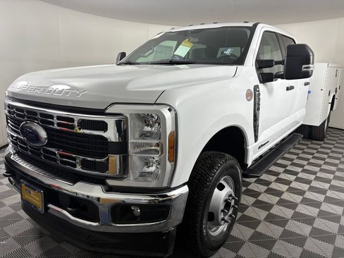 Certified 2025 Ford F350 XL w/ XL Chrome Package image 3