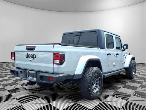 Certified 2023 Jeep Gladiator Sport AWD/4WD image 26
