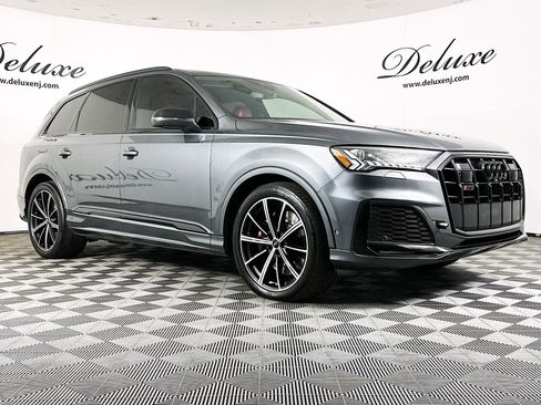 Used 2020 Audi SQ7 Premium Plus w/ Driver Assistance Package image 1