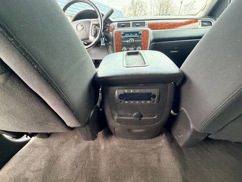 Used 2014 Chevrolet Tahoe LS image 23