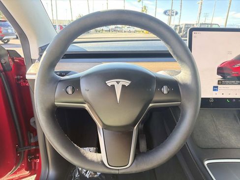 Used 2024 Tesla Model Y Long Range image 8