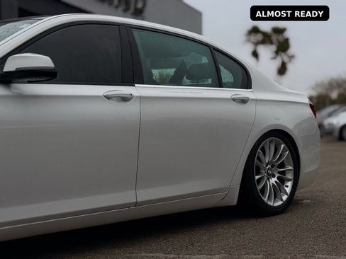 Used 2015 BMW 750Li RWD image 5