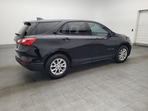 Used 2019 Chevrolet Equinox LS w/ LS Convenience Package image 10