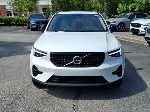 New 2026 Volvo XC40 B4 Plus w/ Climate Package FWD image 2