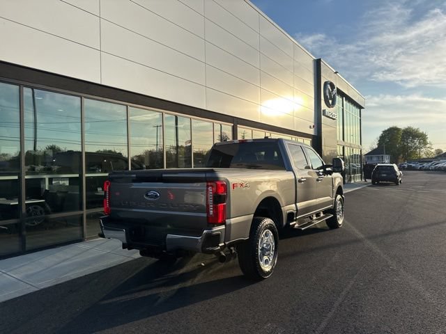 Used 2025 Ford F350 XLT w/ 360-Degree Camera Package AWD/4WD image 3