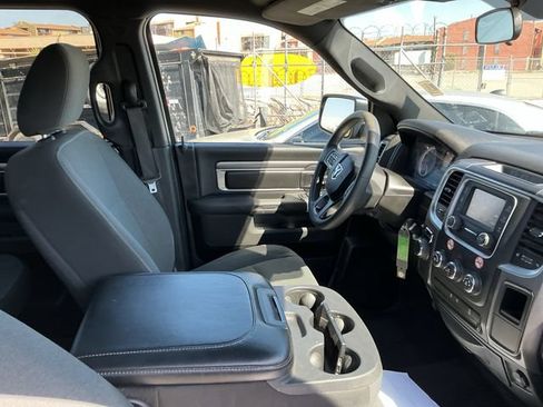 Used 2024 RAM 1500 Warlock RWD image 12