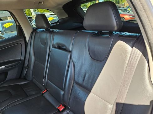 Used 2014 Volvo XC60 T6 image 22