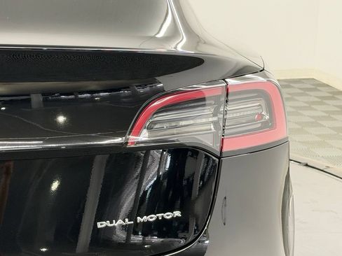 Used 2022 Tesla Model 3 Long Range AWD/4WD image 14