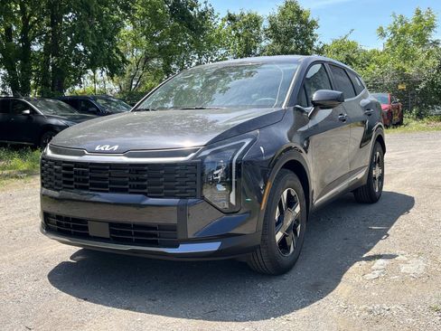 New 2026 Kia Sportage LX FWD image 3