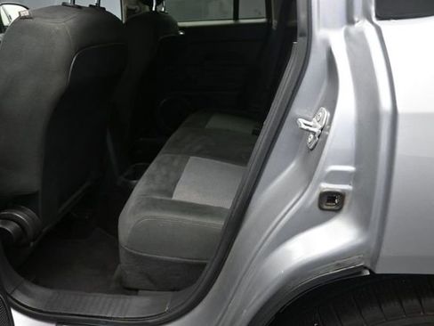 Used 2016 Jeep Compass Sport FWD image 19