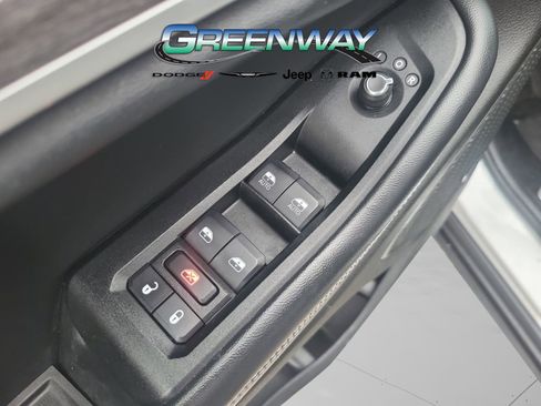 Used 2022 Jeep Grand Cherokee L Limited image 18