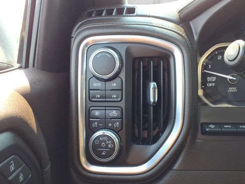 Used 2019 GMC Sierra 1500 Denali w/ Denali Ultimate Package AWD/4WD image 24