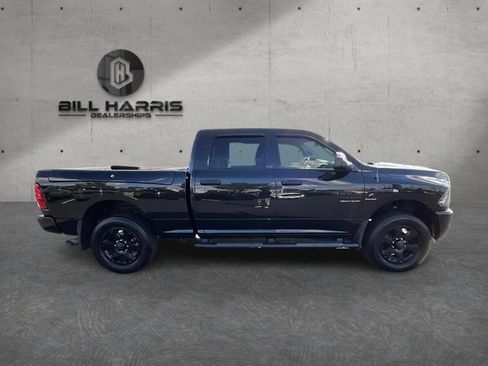 Used 2017 RAM 2500 SLT w/ Black Appearance Group AWD/4WD image 4