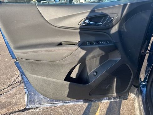 Used 2022 Chevrolet Equinox RS w/ LPO, Floor Liner Package image 17