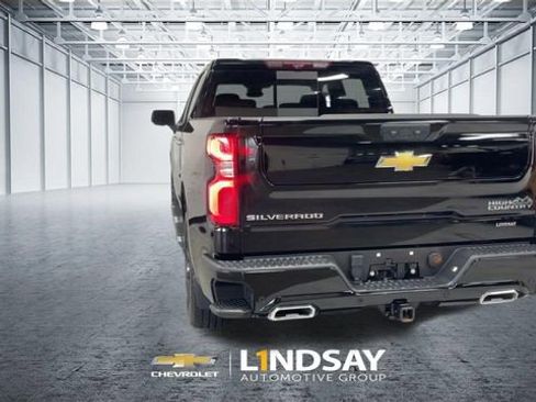 Used 2024 Chevrolet Silverado 1500 High Country w/ Technology Package image 8