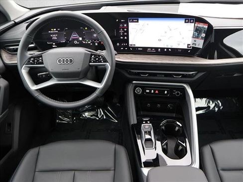 New 2025 Audi Q5 Premium Plus image 16