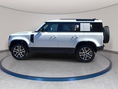 New 2026 Land Rover Defender 110 X-Dynamic SE AWD/4WD image 8