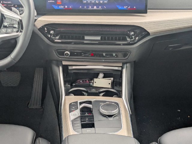 Used 2025 BMW 330i Sedan RWD image 17