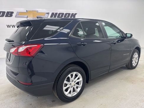 Used 2021 Chevrolet Equinox LS w/ LS Convenience Package image 5