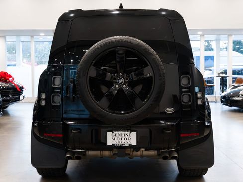 Used 2023 Land Rover Defender 90 V8 image 5