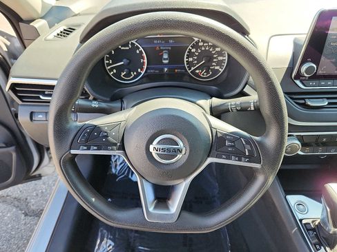 Used 2022 Nissan Altima 2.5 SV FWD image 19
