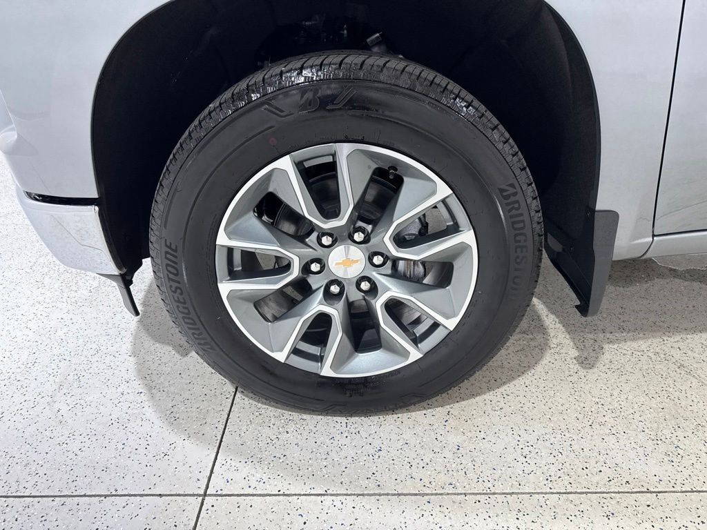 Used 2026 Chevrolet Silverado 1500 LT w/ Leather Package RWD image 31