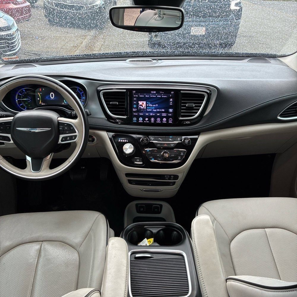 Used 2020 Chrysler Pacifica Limited w/ Advanced Safetytec Group FWD image 7
