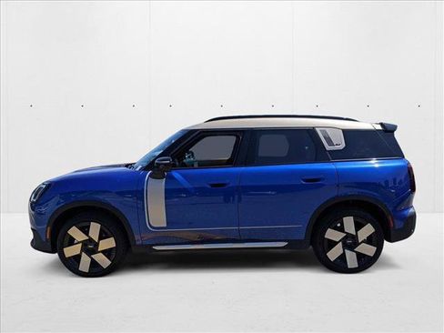 Used 2025 MINI Cooper Countryman S w/ Comfort Package Max image 5