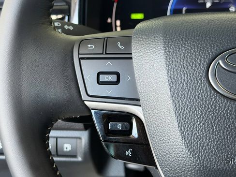 Used 2026 Toyota Camry SE FWD image 24