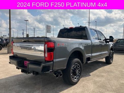 Used 2024 Ford F250 Platinum w/ FX4 Off-Road Package image 7