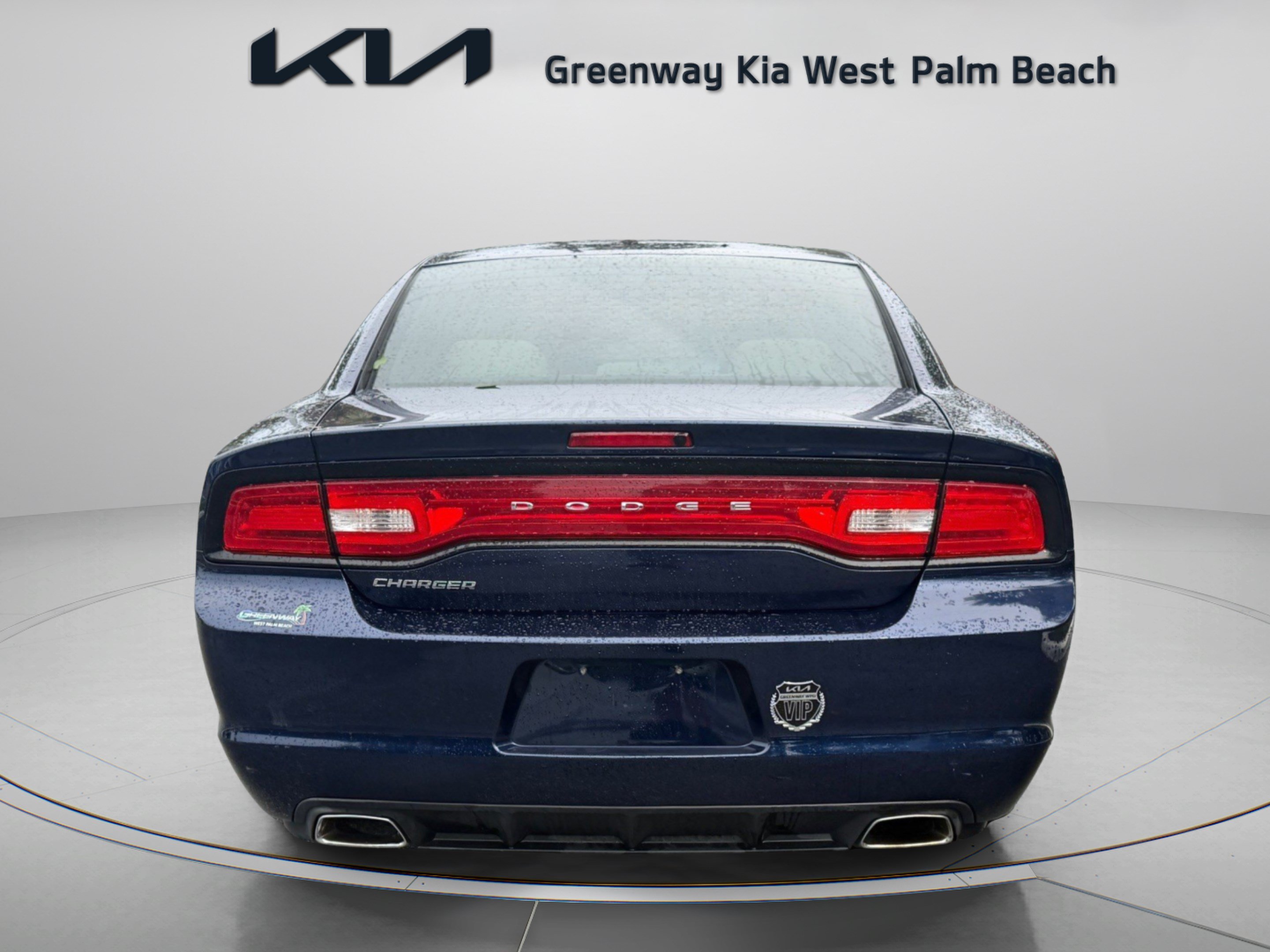 Used 2013 Dodge Charger SE RWD image 6