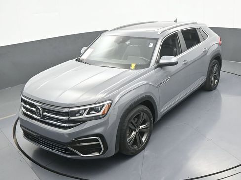 Used 2022 Volkswagen Atlas Cross Sport SEL R-Line image 50