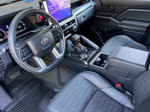 Certified 2025 Toyota 4Runner TRD Off-Road Premium AWD/4WD image 11