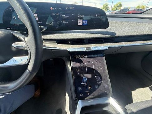 Used 2024 Lucid Air Touring AWD/4WD image 25